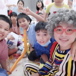 chú hề hoạt náo