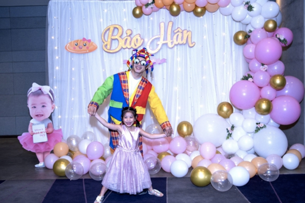 thuê chú hề hoạt náo