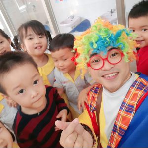 cho thuê chú hề bong bóng tp.hcm