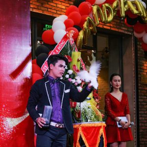 thuê ảo thuật gia