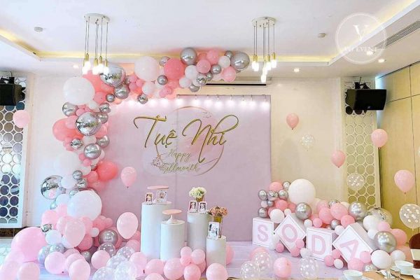 Trang trí tiệc sinh nhật cho bé gái
