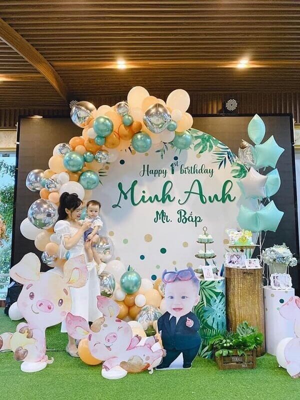 Kết hợp chibi sinh nhật và backdrop