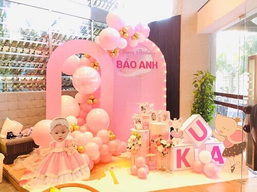 Mẫu trang trí sinh nhật cho bé gái