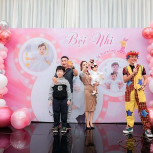 mẫu trang trí tiệc sinh nhật bé gái