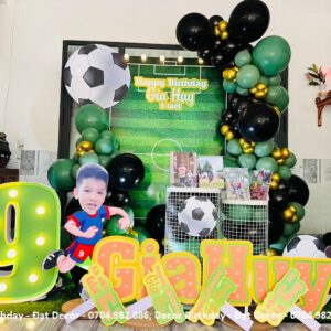 tổ chức sinh nhật cho bé chủ đề đá banh