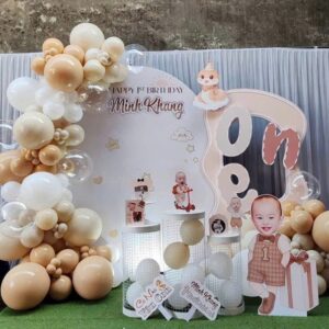 trang trí thôi nôi bé tuổi Tỵ