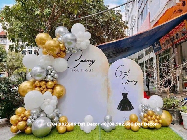 Dịch vụ trang trí khai trương shop quần áo tại HCM trọn gói