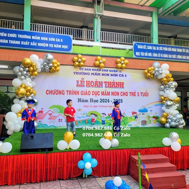 trang trí lễ tổng kết